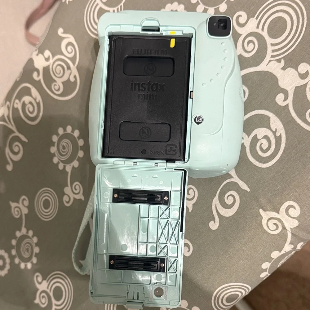 Instax Mini 9 Instant Camera - Mint Green